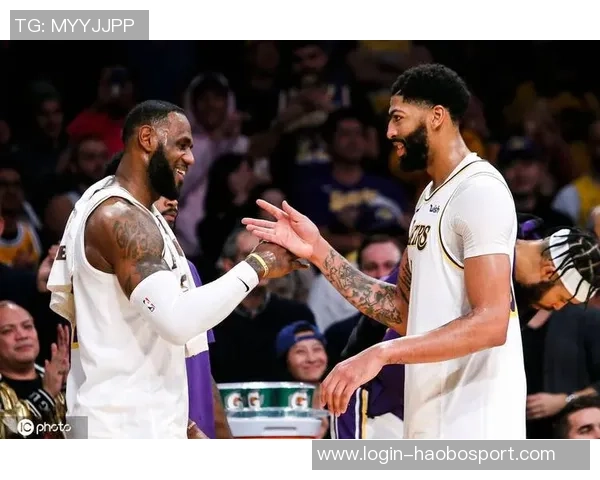 斯达与布兰对决结果揭晓赛季精彩瞬间回顾与分析